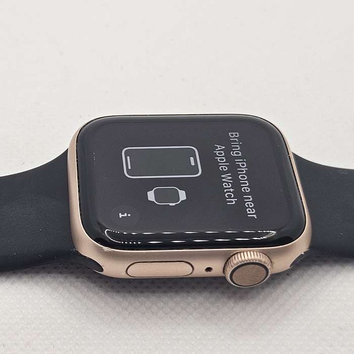 Apple Watch Series 4 40mm GPS Only Gold (3 Month Warranty) - With Black Straps
