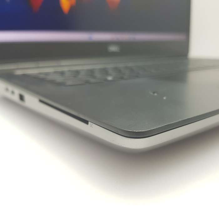 Dell Precision 7750, Intel Xeon(R), 64GB RAM, 1TB SSD Silver (12 Month Warranty)