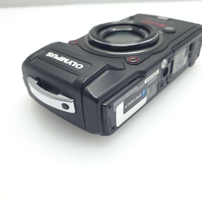 Olympus Tough TG-5 Black + Underwater Case PT-058 (6 Month Warranty)