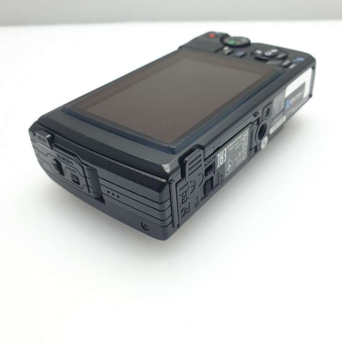 Olympus Tough TG-5 Black + Underwater Case PT-058 (6 Month Warranty)