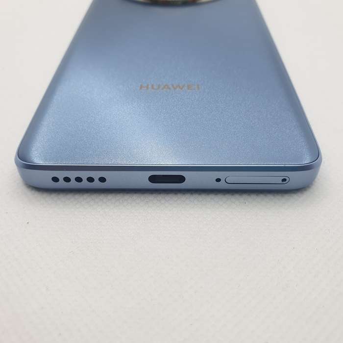 Huawei Nova 13i 256GB Blue + Cover Bundle Value R200 (6 Month Warranty) - Mint Condition