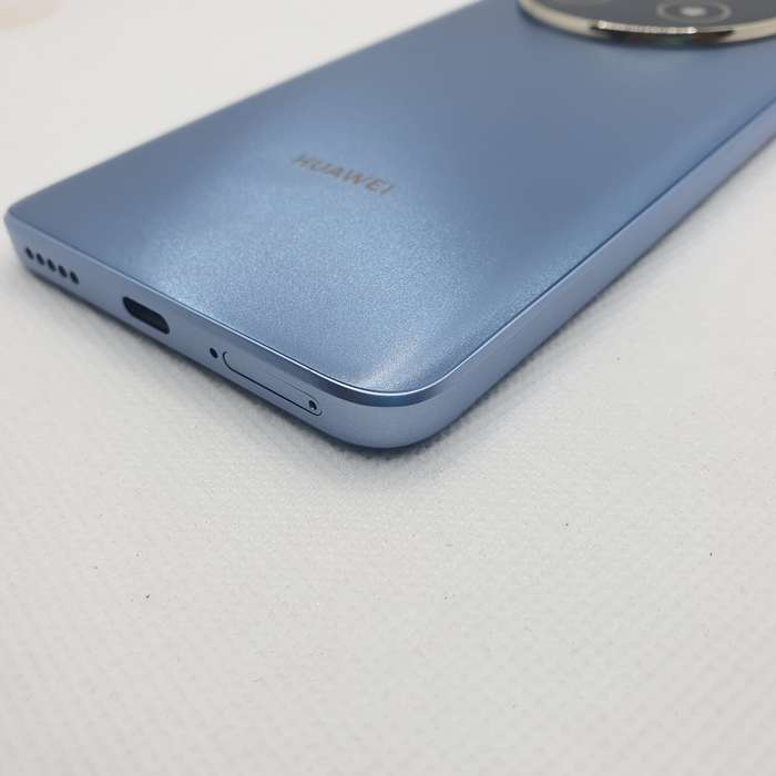 Huawei Nova 13i 256GB Blue + Cover Bundle Value R200 (6 Month Warranty) - Mint Condition