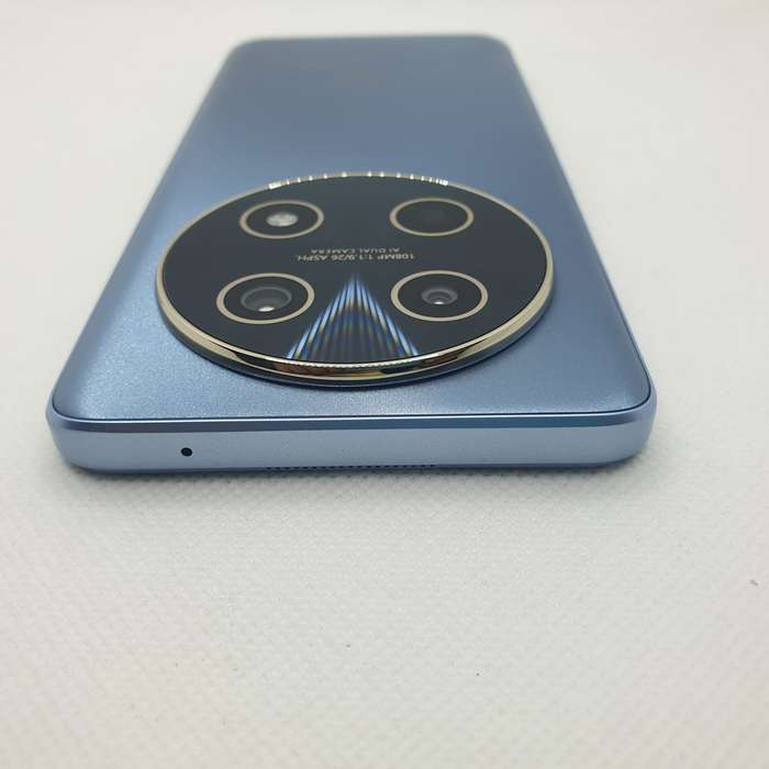 Huawei Nova 13i 256GB Blue + Cover Bundle Value R200 (6 Month Warranty) - Mint Condition