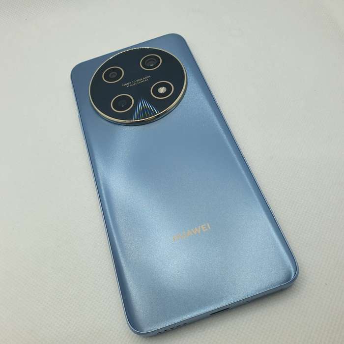 Huawei Nova 13i 256GB Blue + Cover Bundle Value R200 (6 Month Warranty) - Mint Condition