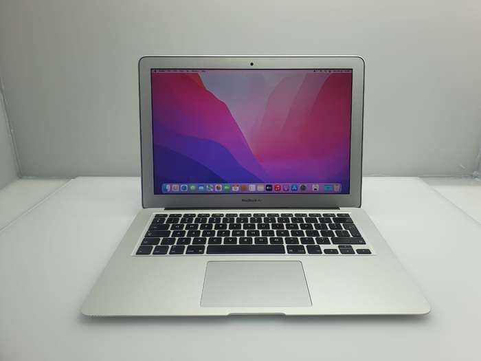 McBook Air "Core i5" 13-Inch (Mid 2015) 4GB RAM 128GB SSD Silver