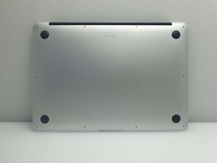McBook Air "Core i5" 13-Inch (Mid 2015) 4GB RAM 128GB SSD Silver