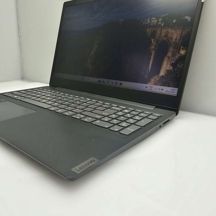Lenovo IDEAPAD S145-15IGM 8GB DDR4 512GB SSD