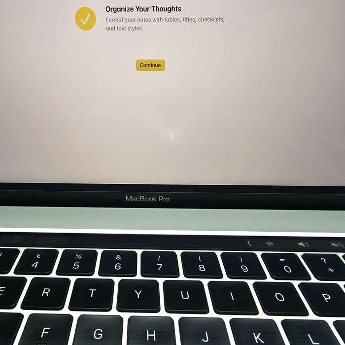 MacBook Pro 16-Inch (2019)  Core i7 | 16GB RAM | 512GB SSD | Silver | Bright Spot | Internatio...