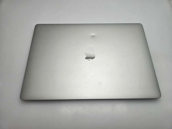 MacBook Pro 16-Inch (2019)  Core i7 | 16GB RAM | 512GB SSD | Silver | Bright Spot | Internatio...