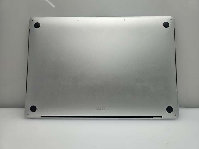 MacBook Pro 16-Inch (2019)  Core i7 | 16GB RAM | 512GB SSD | Silver | Bright Spot | Internatio...