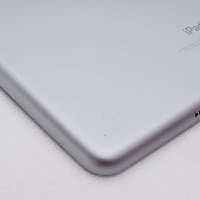iPad 9.7 6th Gen 32GB (WiFi Only) Space Gray