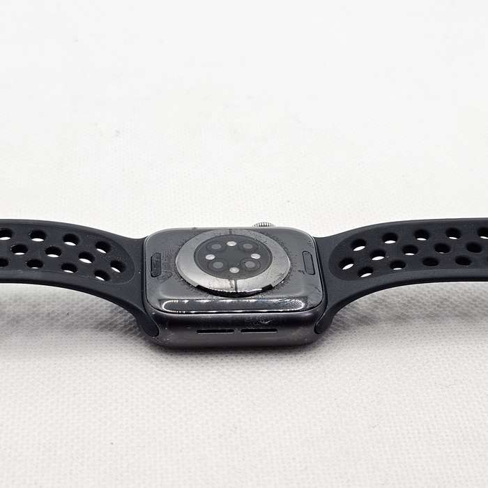 Apple Watch Series 6 40mm GPS Only Space Gray (3 Month Warranty) - With Black Nike Straps