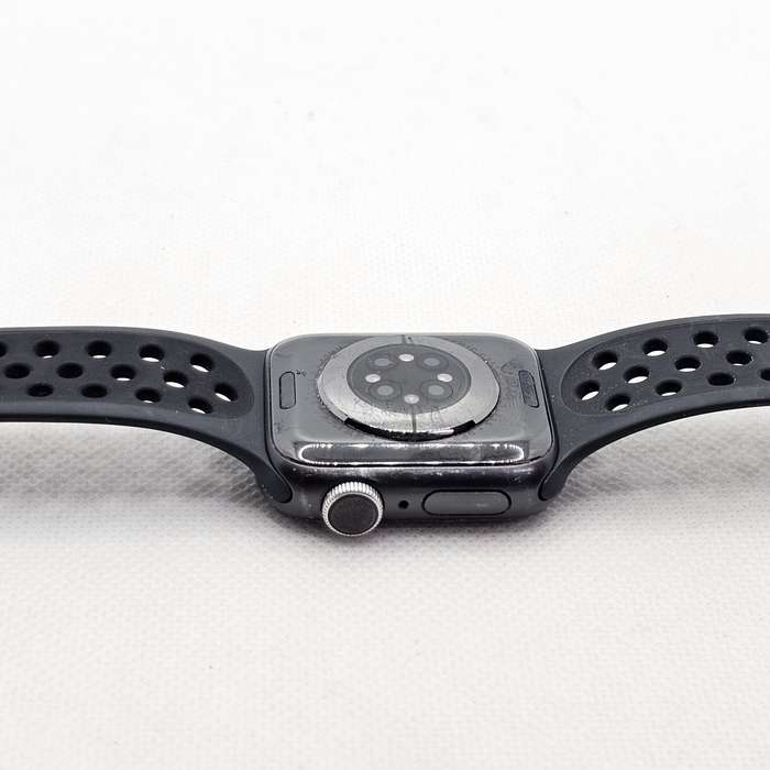 Apple Watch Series 6 40mm GPS Only Space Gray (3 Month Warranty) - With Black Nike Straps