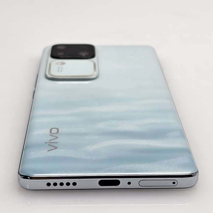 Vivo V30 512GB Dual Sim Aqua (6 Month Warranty) - Mint Condition