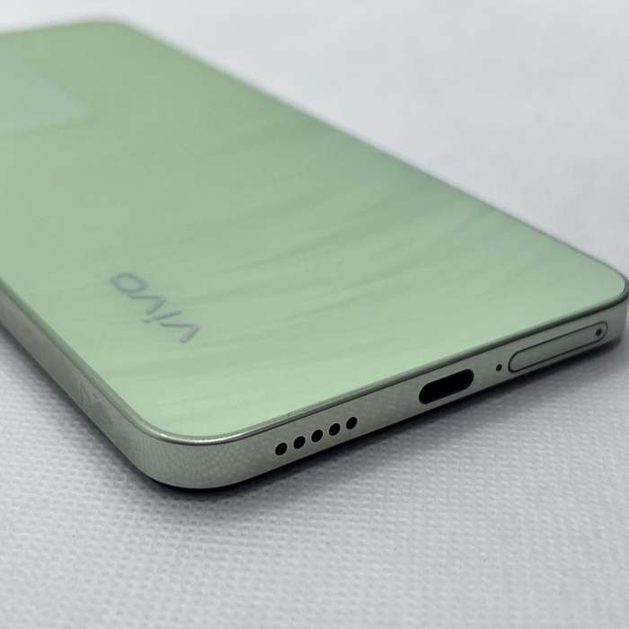 Vivo Y100 256GB Breeze Green (3 Month Warranty)- Mint Condition