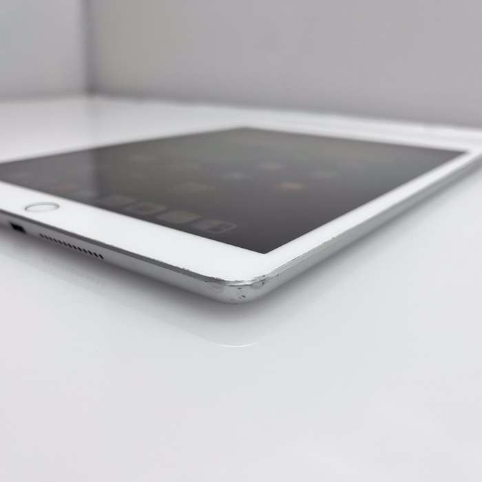 iPad 10.2" 7th Gen 32GB (Wifi Only) No Touch ID| Bent Casing| LCD Damage Silver
