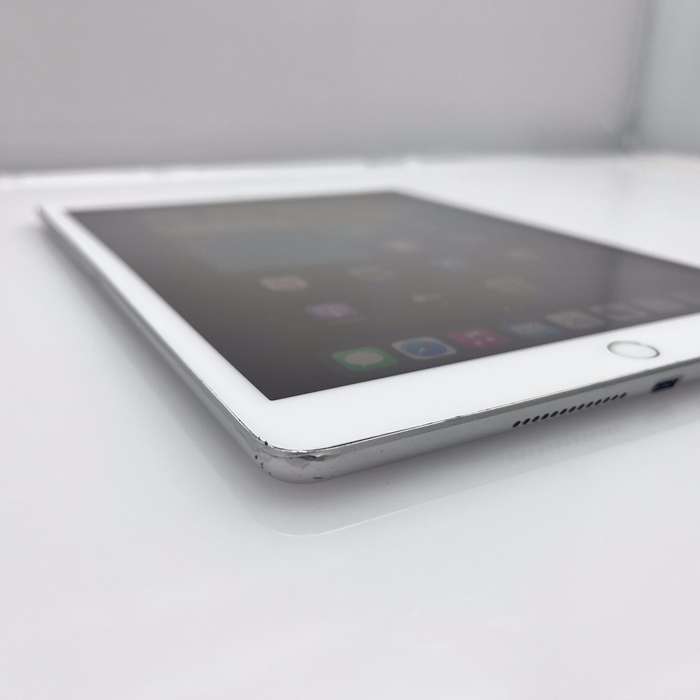 iPad 10.2" 7th Gen 32GB (Wifi Only) No Touch ID| Bent Casing| LCD Damage Silver