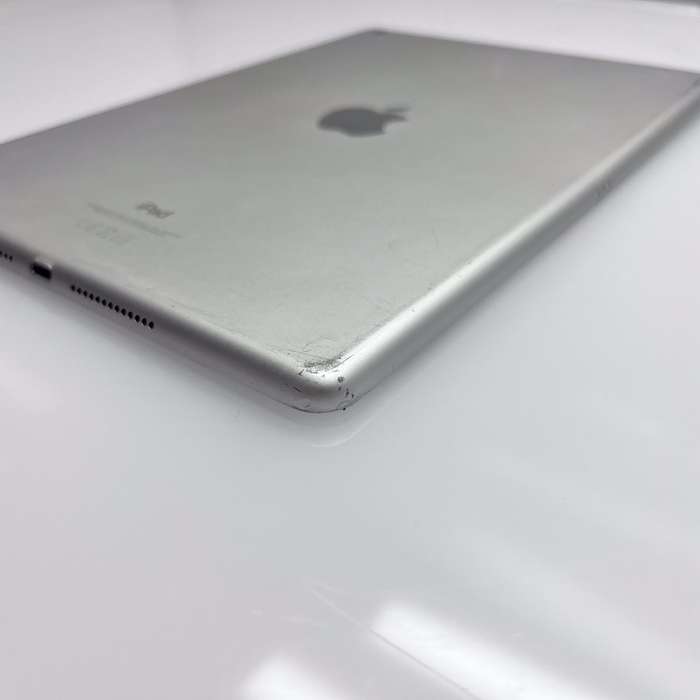 iPad 10.2" 7th Gen 32GB (Wifi Only) No Touch ID| Bent Casing| LCD Damage Silver