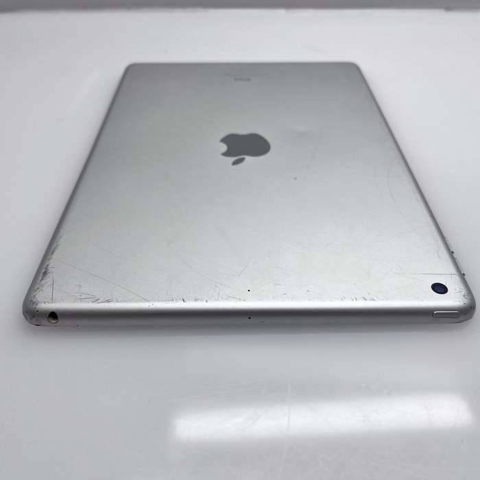 iPad 10.2" 7th Gen 32GB (Wifi Only) No Touch ID| Bent Casing| LCD Damage Silver