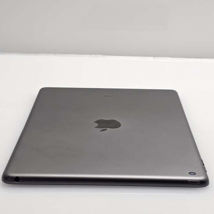 iPad 10.2" 8th Gen 32GB (Wifi Only) No Touch ID And Bent Casing Space Gray