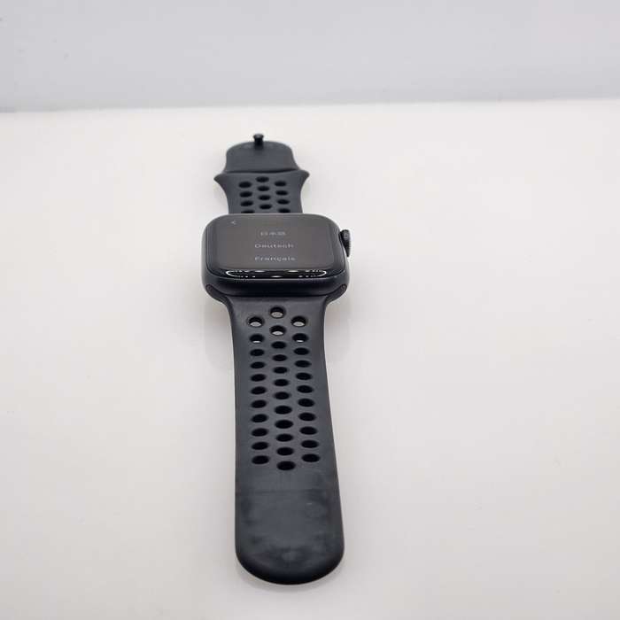 Apple Watch Series SE Nike 44mm LTE Space Gray (3 Month Warranty)