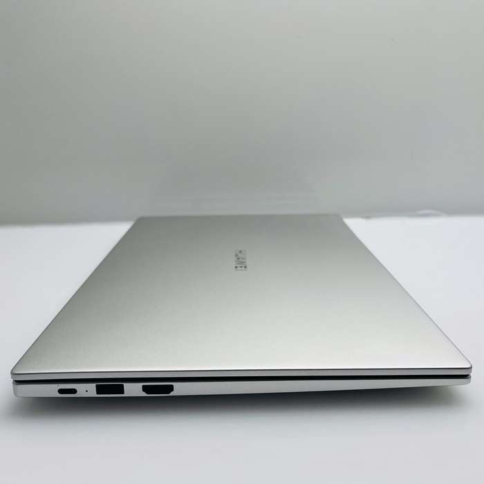 Huawei MateBook D14 11th Gen "Core i5" 2.50GHz 8GB RAM 512GB SSD Silver - Damaged Casing And Crac...