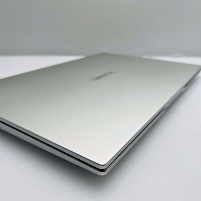 Huawei MateBook D14 11th Gen "Core i5" 2.50GHz 8GB RAM 512GB SSD Silver - Damaged Casing And Crac...