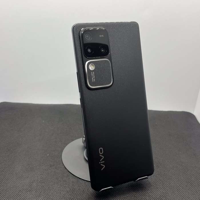 Vivo V30 512GB Dual Sim Black (6 Month Warranty)  Mint Condition