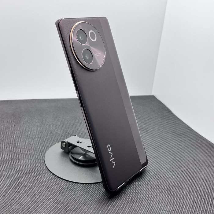 Vivo V30e 256G Brown - (6 Month Warranty) - Mint Condition