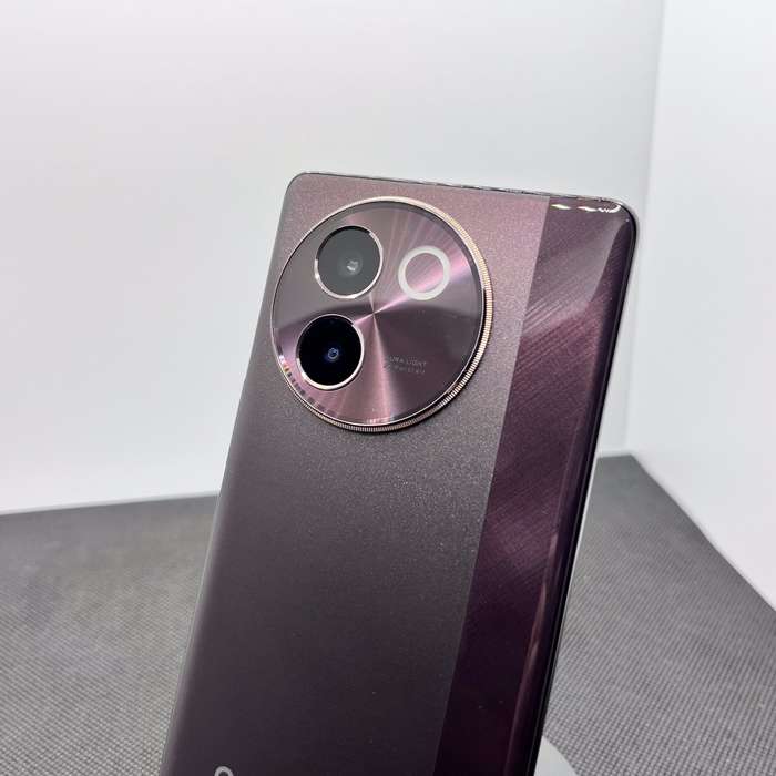 Vivo V30e 256G Brown - (6 Month Warranty) - Mint Condition