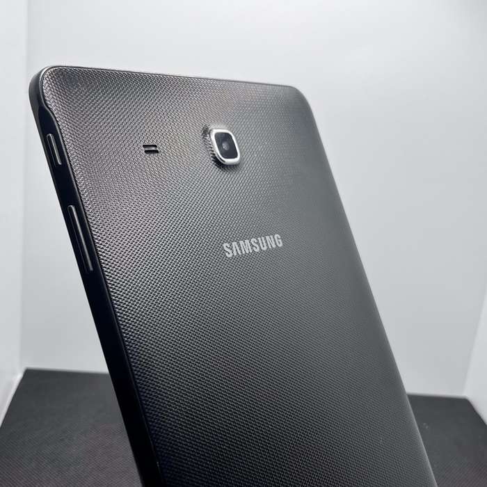 Samsung Galaxy Tab E 9.6 (2015) (Wifi + 3G) Black - Bright Spots
