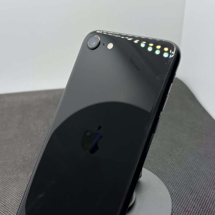 Apple iPhone SE (2020) 64GB Black