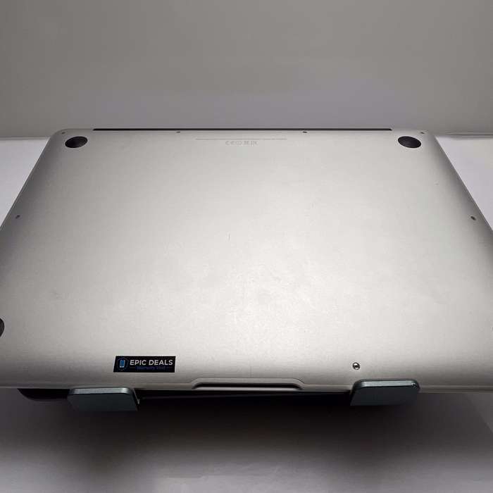 Apple MacBook Air 13-inch Core i5 1.6GHz (Early 2017) 8GB RAM 256GB SSD Silver  Minor Br...