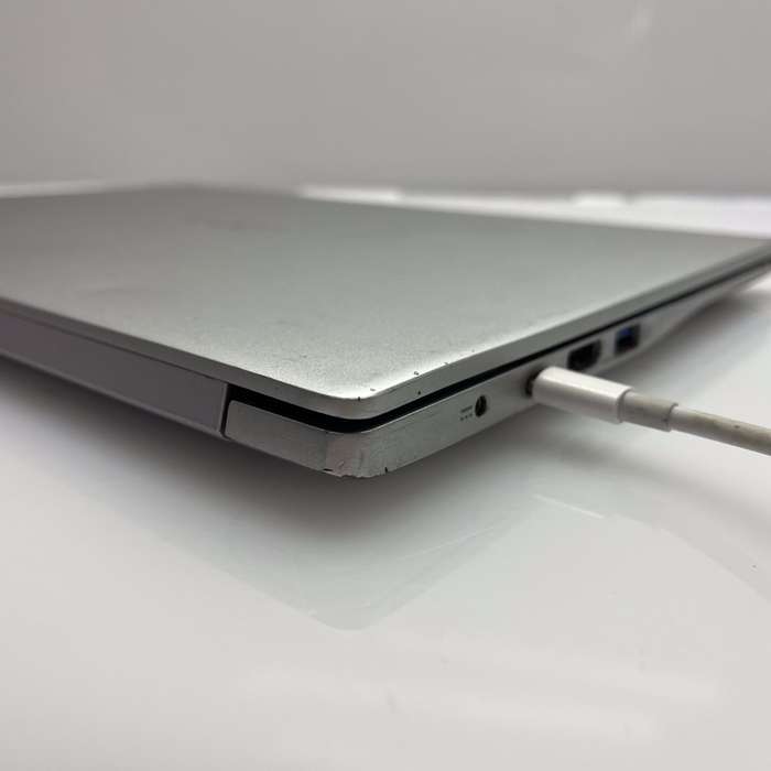 Acer Swift SF314-59 8GB RAM 512GB NVME SSD Silver - Hinge Damage