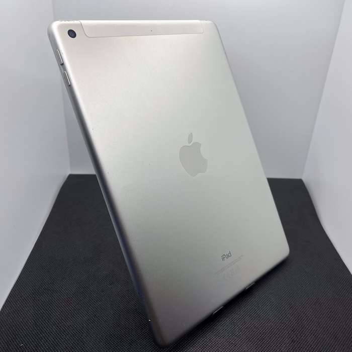 Apple iPad 9.7 6th Gen 128GB (Wi-Fi/ Cellular) - No Touch ID | Cracked Screen