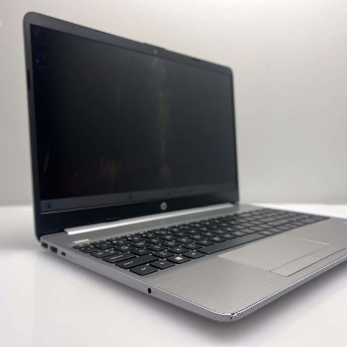 HP 250 G8 "Celeron" 8GB RAM 256GB SSD Silver - Faulty TrackPad | Bright Spots