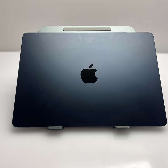 MacBook Air M2 8CPU/8GPU (2022) 13-Inch 8GB RAM 256GB SSD Midnight (12 Month Warranty)