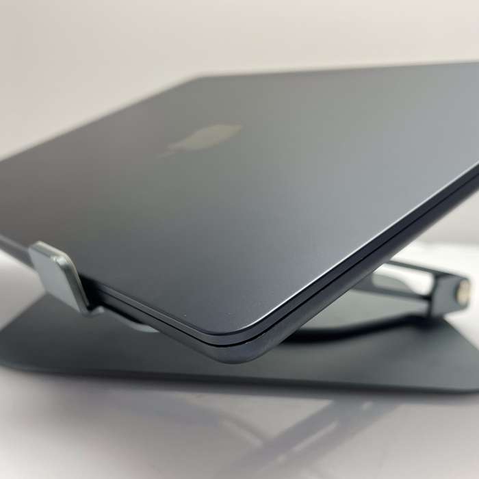 MacBook Air M2 8CPU/8GPU (2022) 13-Inch 8GB RAM 256GB SSD Midnight (12 Month Warranty)