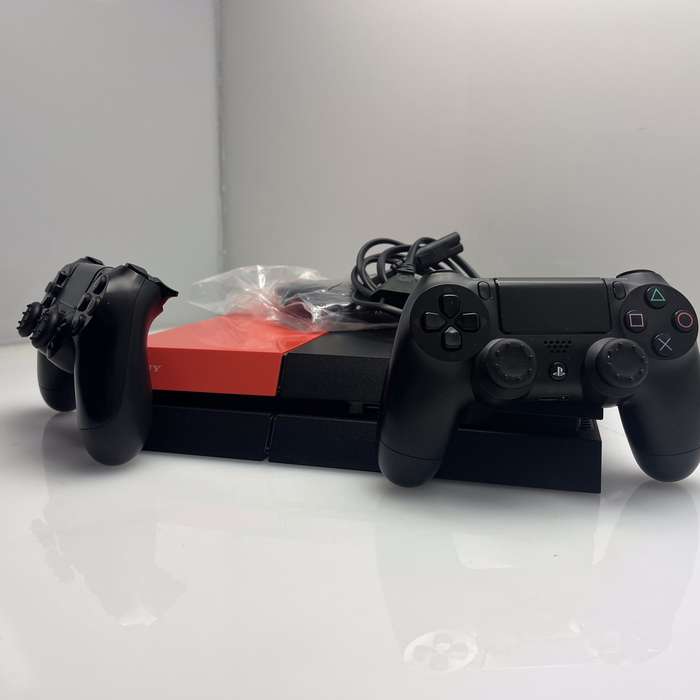 Playstation 4 Original 500GB Black 2 Batman Controllers + HDMI Cable + Power Cable (3 Month Warra...