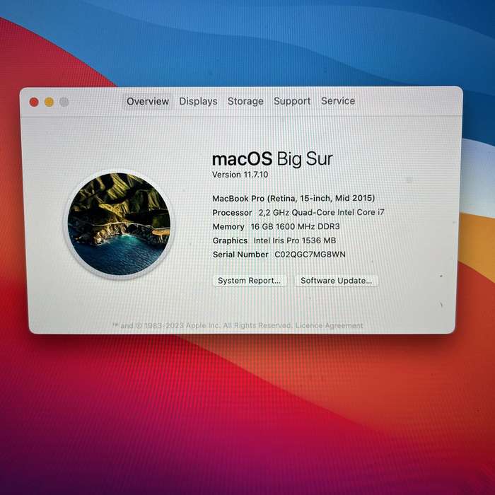 MacBook Pro Core i7 2.5 GHz 15 (Mid-2015) 16GB RAM 256GB SSD Silver