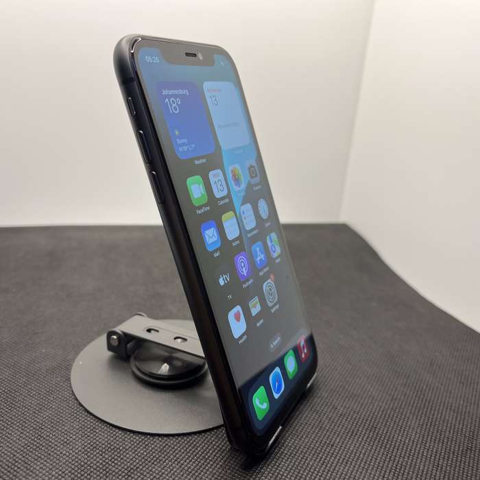 Apple iPhone 11 64GB Black (6 Month Warranty)