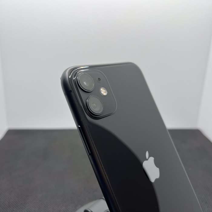 Apple iPhone 11 64GB Black (6 Month Warranty)