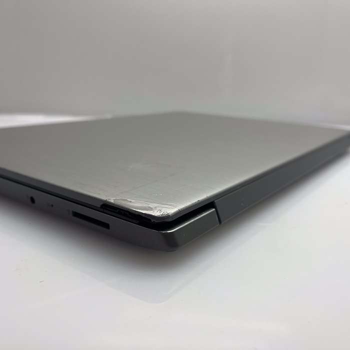 Lenovo IdeaPad 3 15IGL05 "Celeron" 4GB RAM 1TB (SATA) SSD Silver - Cracked Casing
