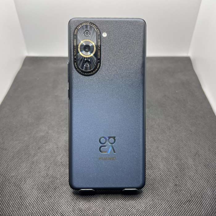 Huawei Nova 10 Pro 256GB Starry Black (3 Month Warranty) - Cracked Screen