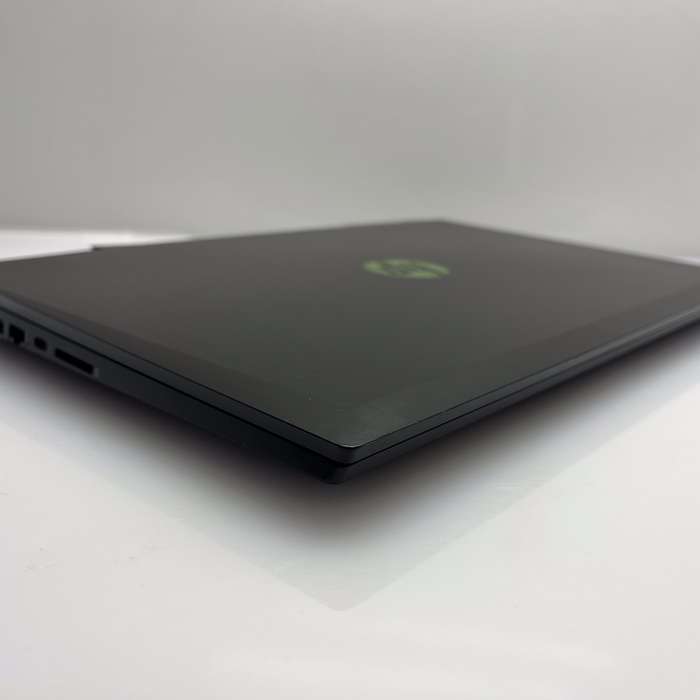 HP Pavillion 15-dk1000ni 16GB RAM 1TB HDD Black - Damaged Hinge Cover