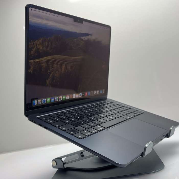 MacBook Air M2 8CPU/8GPU (2022) 13-Inch 8GB RAM 256GB SSD Midnight (12 Month Warranty)
