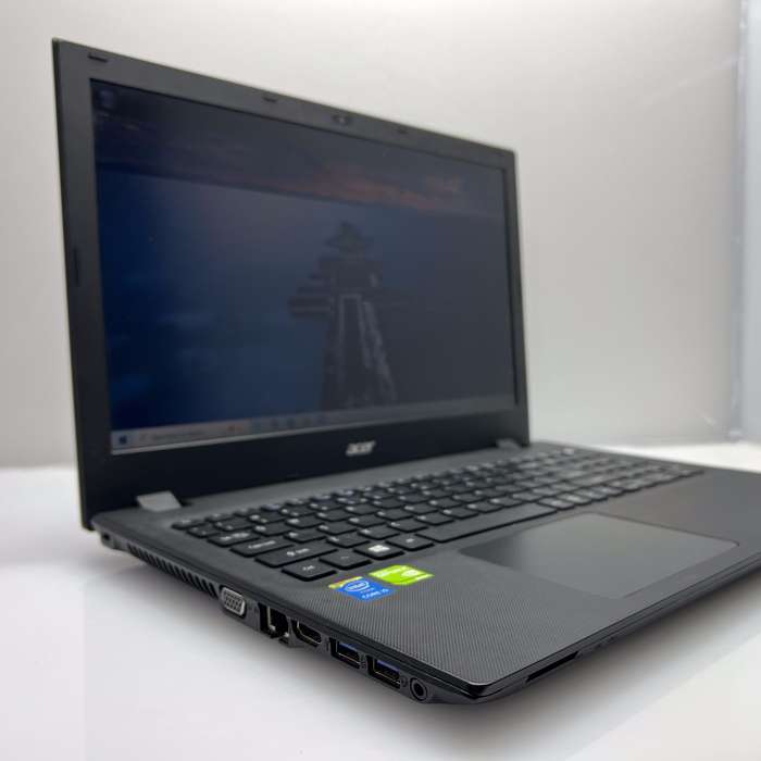 Acer Extensa 2511 8GB RAM 2656GB SSD Black - Hinge damage | Faulty Battery