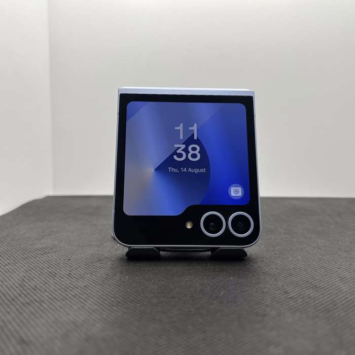 Samsung Galaxy Z Flip 6 256GB Blue (6 Month Warranty) - Mint Condition