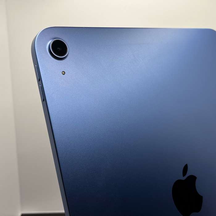 iPad 10.9-Inch 10th Gen 64GB (Wifi only) Blue (6 Month Warranty)
