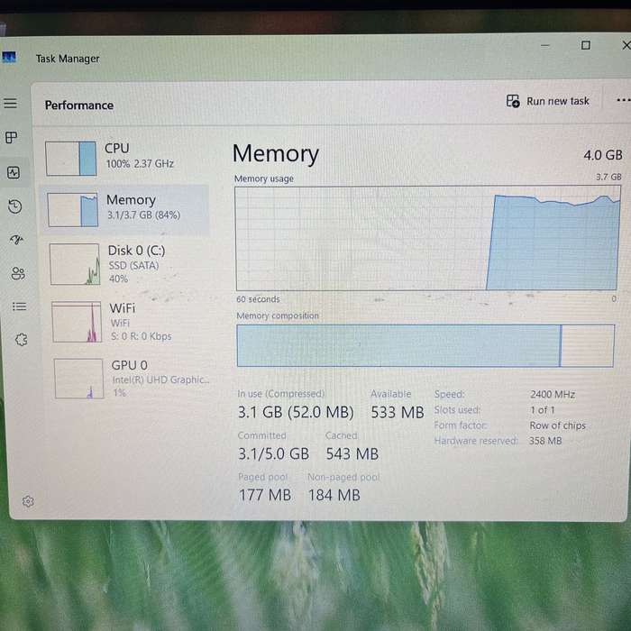 Lenovo IdeaPad 3 15IGL05 "Celeron" 4GB RAM 1TB (SATA) SSD Silver - Cracked Casing